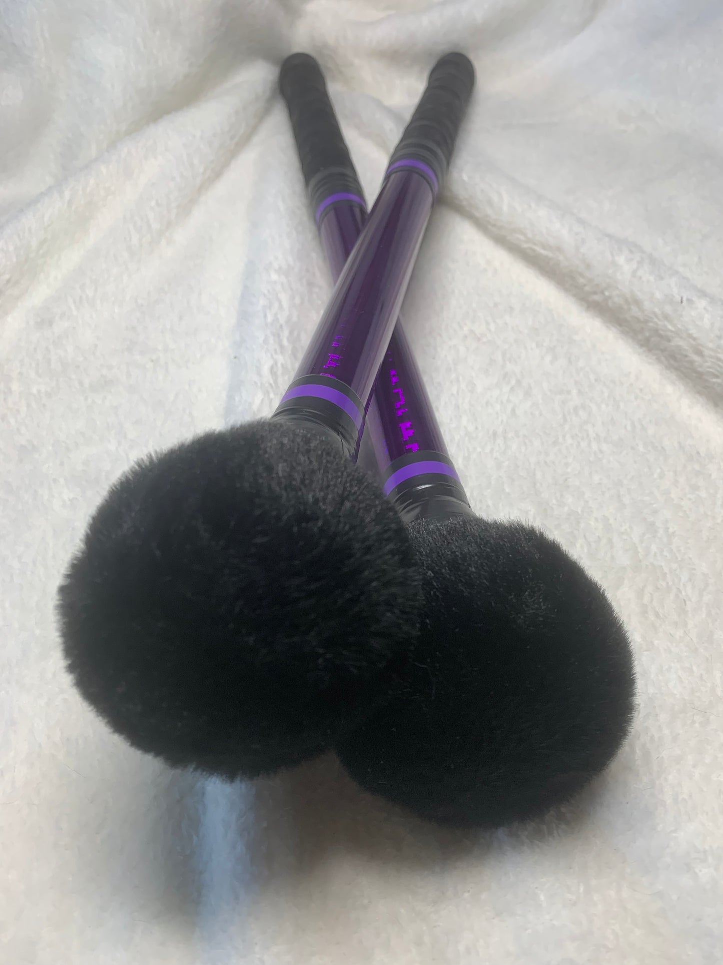 Vinilo morado minecraft bola negra peluda
